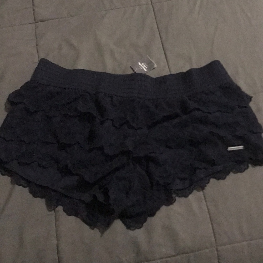 Abercrombie and Fitch lace shorts size Large